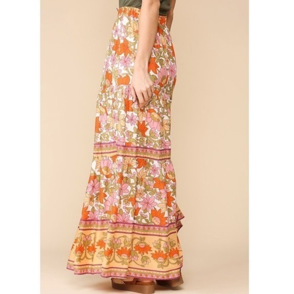 That ‘70’s Chic Bohemian Floral Maxi Skirt - Picture 4 of 4
